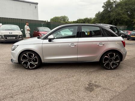 AUDI A1 1.6 TDI Contrast Edition Plus